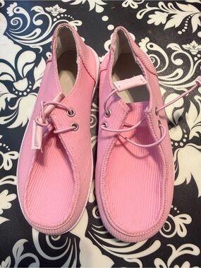 Women’s Casual Pink Lace-Up Shoes